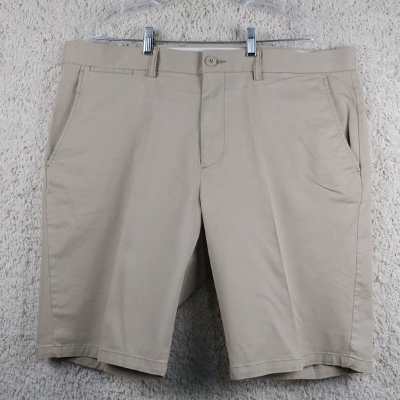 Old Navy* Men's 1.5" Belt Loop Multipocketed‎ Khaki Shorts~ Size 40" Waist(Tall) - Picture 1 of 9